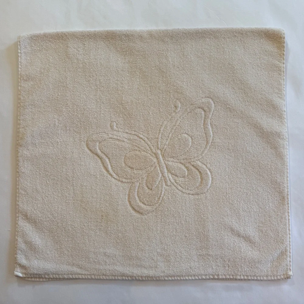 Vintage Royal Family by Cannon Butterfly Embossed Bath Towel Ivory 24x44